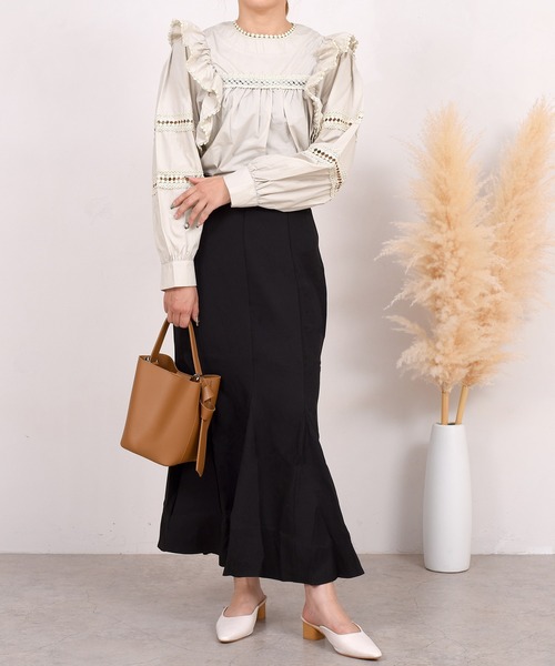 DAY CLOSET(デイ クローゼット)の「レディース 長袖カットワークフリル切り替えブラウス(シャツ/ブラウス・レディース・ホワイト/ブラック/グレイッシュベージュ・ONE SIZE)」の10枚目の写真