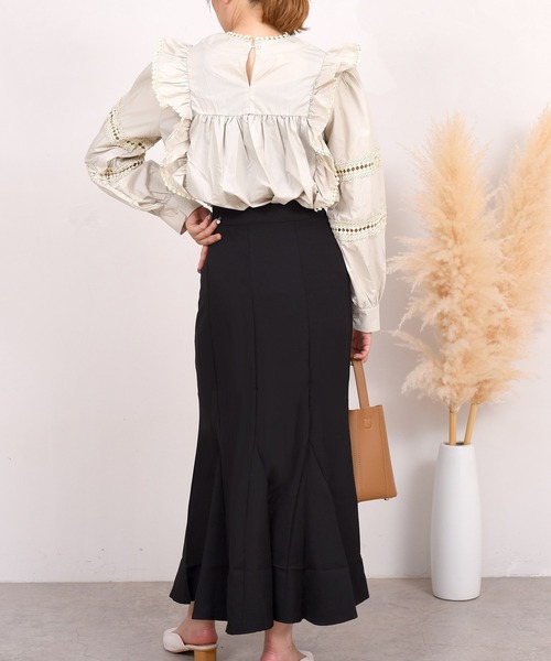 DAY CLOSET(デイ クローゼット)の「レディース 長袖カットワークフリル切り替えブラウス(シャツ/ブラウス・レディース・ホワイト/ブラック/グレイッシュベージュ・ONE SIZE)」の11枚目の写真