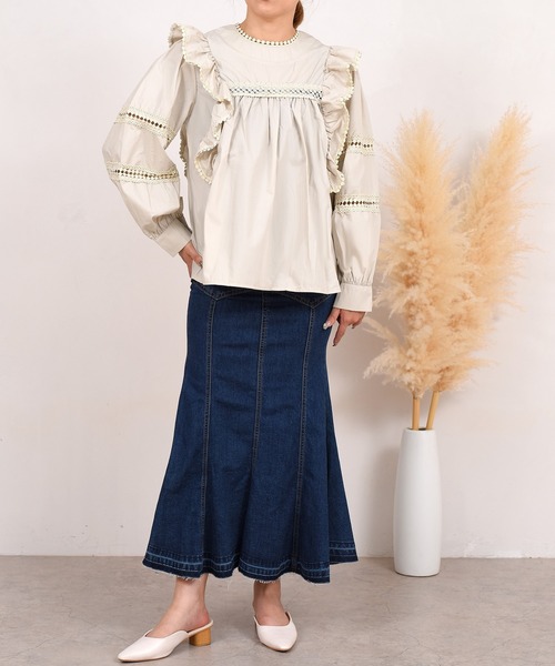 DAY CLOSET(デイ クローゼット)の「レディース 長袖カットワークフリル切り替えブラウス(シャツ/ブラウス・レディース・ホワイト/ブラック/グレイッシュベージュ・ONE SIZE)」の12枚目の写真