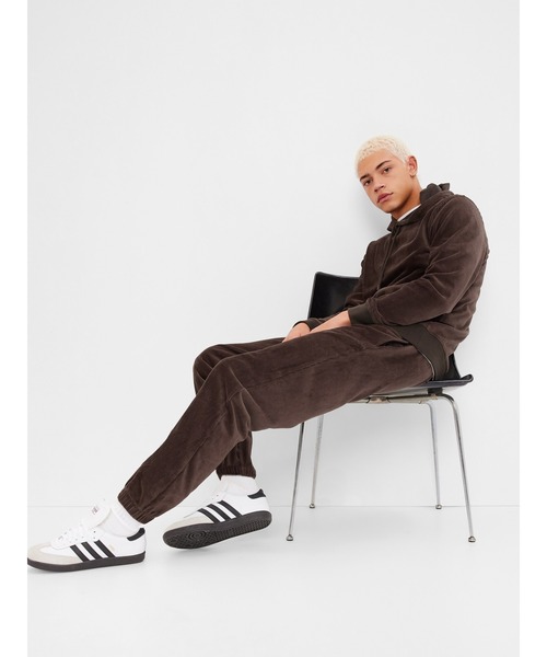 GAP(ギャップ)の「コーデュロイ ジョガーパンツ(その他パンツ・メンズ・ブラウン/カーキ・S/M/L/XL/XS)」の14枚目の写真