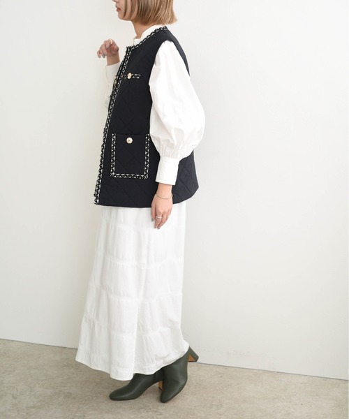 Eimee Law(エイミーロウ)の「ダイヤキルトMIXボタンジレ(ベスト・レディース・ブラック/アイボリー/ライトカーキ・38)」の13枚目の写真
