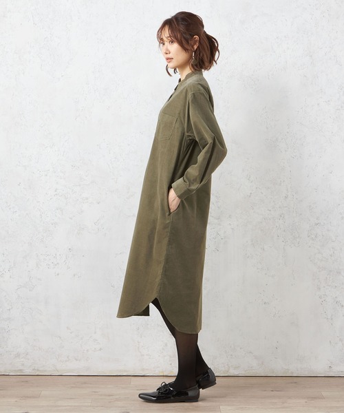 Petit Honfleur(プチオンフルール)の「コーデュロイシャツワンピース(ワンピース・レディース・ベージュ/カーキ・L/M)」の9枚目の写真