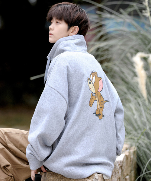 Tom＆Jerry（トムアンドジェリー）の「【neos -addictive design-】TOM&JERRY トムとジェリー ビッグシルエット バックプリント＆刺繍 モックネック ハーフジップ スウェット アノラック トレーナー（スウェット・メンズ・ホワイト/ホワイト系その他/ブラック/ブラウン/グレー系その他/ブラック系その他/グレー/ブラウン系その他・LARGE/MEDIUM）」の6枚目の写真