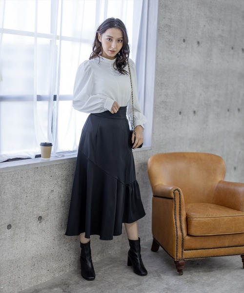 clear（クリア）の「バンドカラークルミボタンブラウス（シャツ/ブラウス・レディース・オフホワイト/ブラック・F）」の12枚目の写真