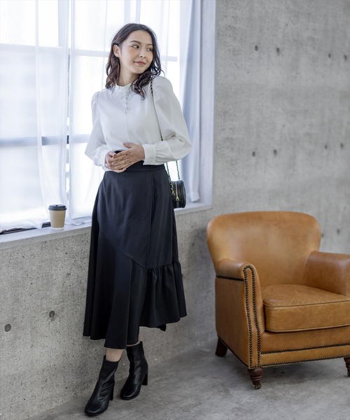 clear（クリア）の「バンドカラークルミボタンブラウス（シャツ/ブラウス・レディース・オフホワイト/ブラック・F）」の15枚目の写真