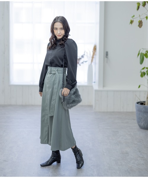 clear（クリア）の「バンドカラークルミボタンブラウス（シャツ/ブラウス・レディース・オフホワイト/ブラック・F）」の17枚目の写真