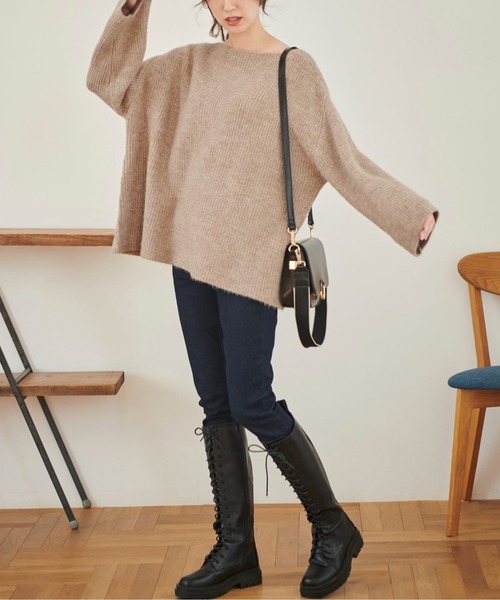 FREE'S MART（フリーズマート）の「【WEB限定】＜岡崎紗絵さんコラボ＞ボートネックルーズニット（ニット/セーター・レディース・ホワイト/ダークブラウン/ベージュ/ラベンダー/ライトグリーン/ブルー・FREE）」の15枚目の写真