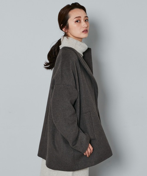 Kastane（カスタネ）の「B ノーカラーミドルコートストールSET（ノーカラーコート・レディース・チャコールグレー/ブラウン・FREE）」の3枚目の写真