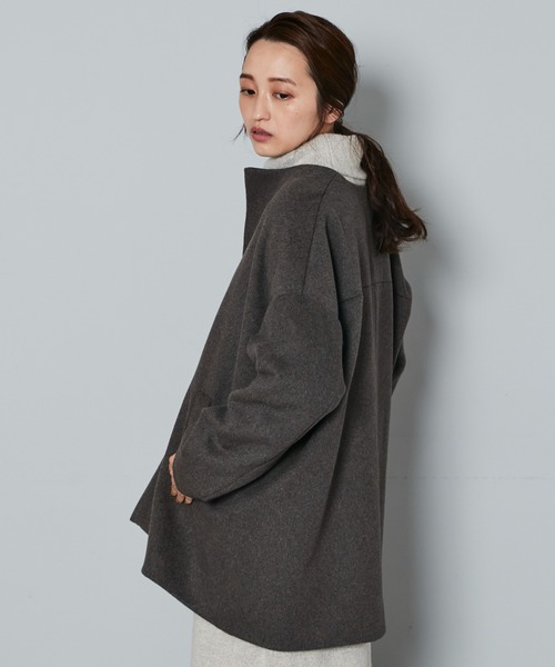 Kastane（カスタネ）の「B ノーカラーミドルコートストールSET（ノーカラーコート・レディース・チャコールグレー/ブラウン・FREE）」の4枚目の写真