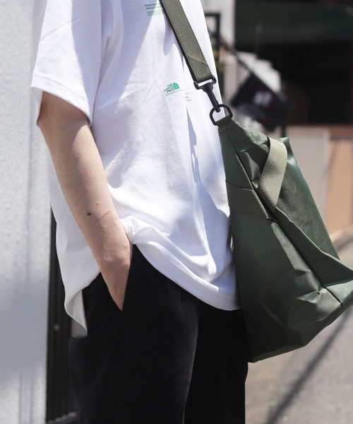 florist（フローリスト）の「【軽量/大容量】【2WAY/3WAY】くったり変形ユニセックストラベルバッグ/ショルダーバッグ（ボストンバッグ・レディース・ブラック/グリーン・FREE）」の18枚目の写真