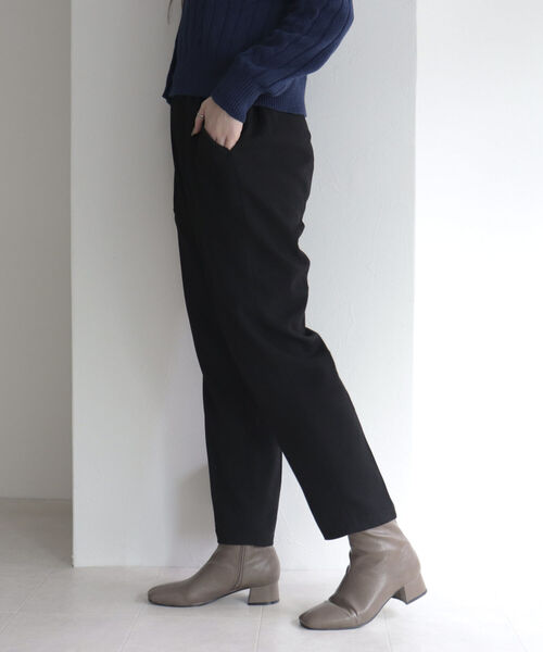 fredy emue(フレディエミュ)の「【XSサイズあり】ウール調テーパードパンツ(スラックス・レディース・オフホワイト/ブラック/イエロー/チャコールグレー・36/34/38)」の14枚目の写真
