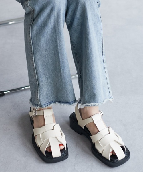 DISCOAT（ディスコート）の「スクエアグルカサンダル（サンダル・レディース・ブラック/オフホワイト/ブラウン・SMALL/MEDIUM/LARGE）」の8枚目の写真