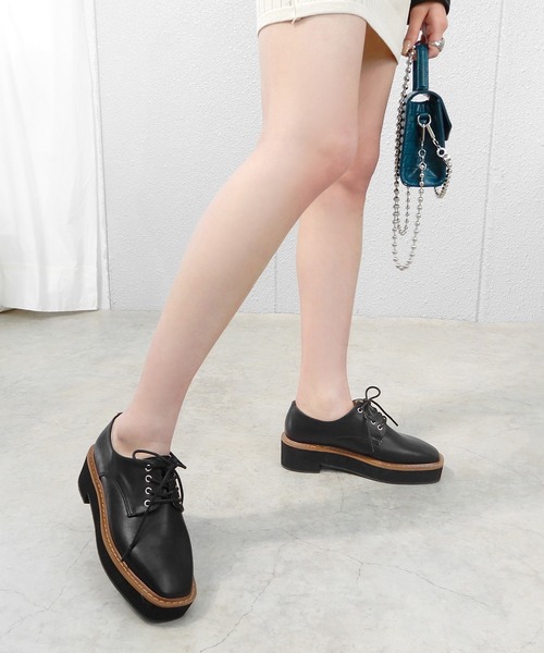 alala（アララ）の「スクエアトゥ厚底オックスフォードシューズ（ローファー・レディース・シルバー/ブラック/ダークブラウン・LL/S/M/L）」の17枚目の写真