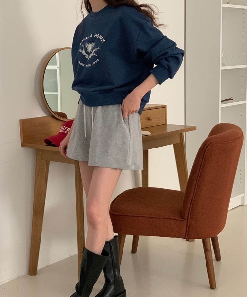 Dalfwin（ダールフィン）の「韓国ファッションHONEYプリントクロップド丈スウェット（スウェット・レディース・グレー系その他/ネイビー/マスタード・FREE）」の11枚目の写真