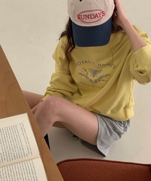 Dalfwin（ダールフィン）の「韓国ファッションHONEYプリントクロップド丈スウェット（スウェット・レディース・グレー系その他/ネイビー/マスタード・FREE）」の13枚目の写真