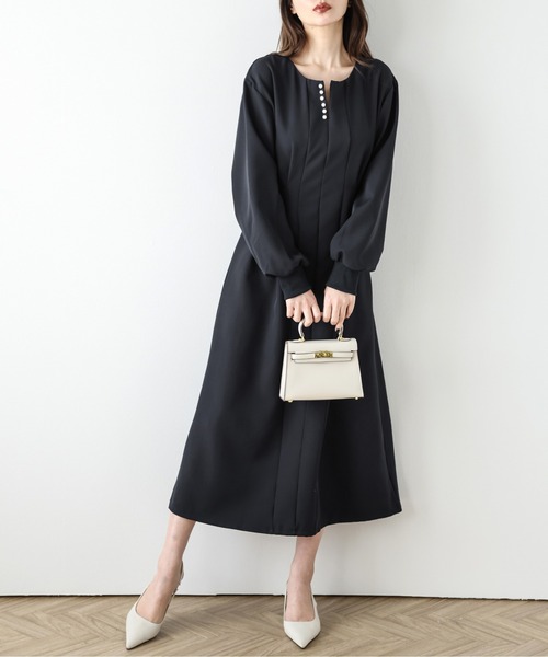La-gemme(ラジェム)の「フレアワンピース(ワンピース・レディース・ブラック/ネイビー/グレイッシュベージュ・M/L)」の3枚目の写真