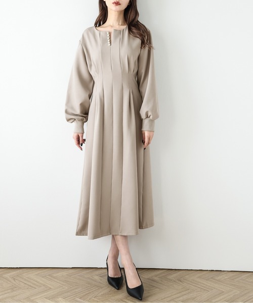 La-gemme(ラジェム)の「フレアワンピース(ワンピース・レディース・ブラック/ネイビー/グレイッシュベージュ・M/L)」の2枚目の写真