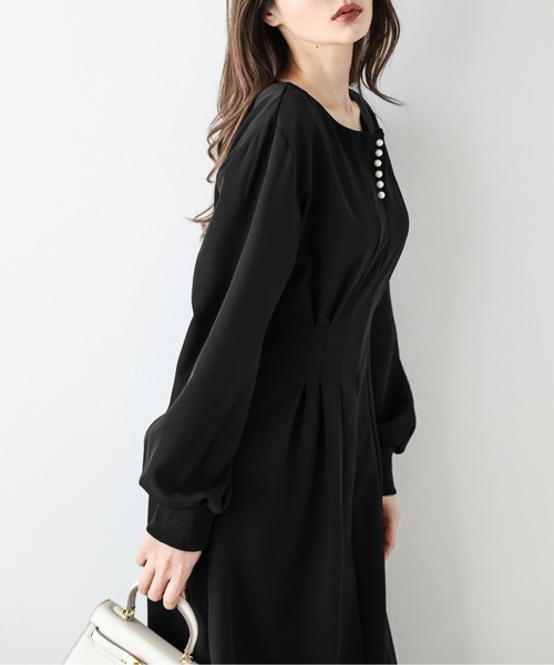 La-gemme(ラジェム)の「フレアワンピース(ワンピース・レディース・ブラック/ネイビー/グレイッシュベージュ・M/L)」の5枚目の写真