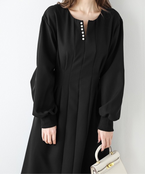 La-gemme(ラジェム)の「フレアワンピース(ワンピース・レディース・ブラック/ネイビー/グレイッシュベージュ・M/L)」の6枚目の写真