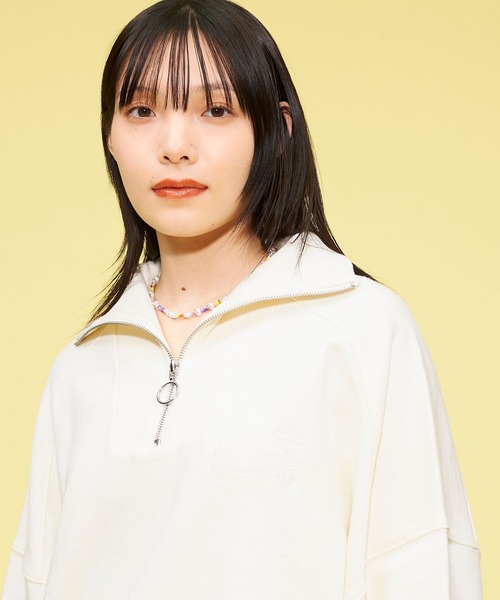 FOREVER 21(フォーエバー トゥエンティーワン)の「【STREET】ハーフジップスウェットプルオーバー(スウェット・レディース・ホワイト/グリーン・FREE)」の5枚目の写真