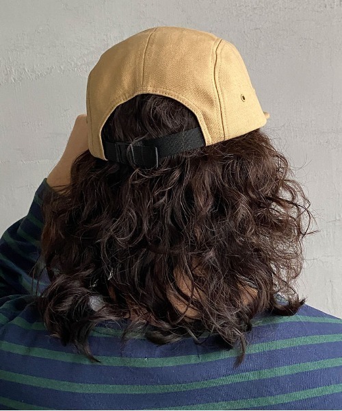 Carhartt WIP（カーハートダブリューアイピー）の「[carhartt WIP/カーハートダブリューアイピー] BACKLEY スクエアロゴキャップ（キャップ・メンズ・ブラック/ブルー/キャメル・ONE SIZE）」の9枚目の写真