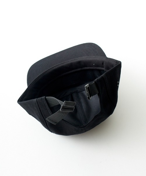 Carhartt WIP（カーハートダブリューアイピー）の「[carhartt WIP/カーハートダブリューアイピー] BACKLEY スクエアロゴキャップ（キャップ・メンズ・ブラック/ブルー/キャメル・ONE SIZE）」の6枚目の写真