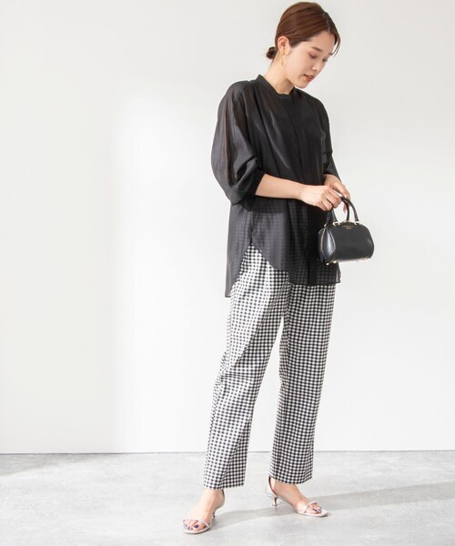 NOLLEY’S(ノーリーズ)の「袖口シャーリングブラウス(シャツ/ブラウス・レディース・グリーン/ネイビー/ブラック/サーモンピンク/グレイッシュベージュ/ミント/キャメル・38)」の10枚目の写真