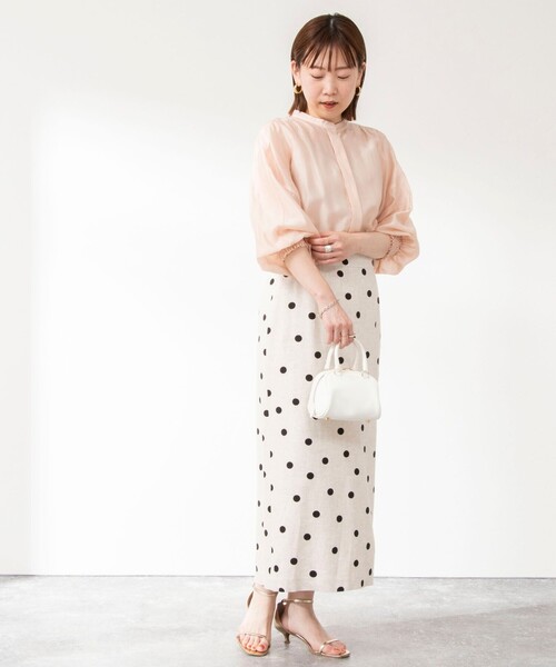 NOLLEY’S(ノーリーズ)の「袖口シャーリングブラウス(シャツ/ブラウス・レディース・グリーン/ネイビー/ブラック/サーモンピンク/グレイッシュベージュ/ミント/キャメル・38)」の18枚目の写真