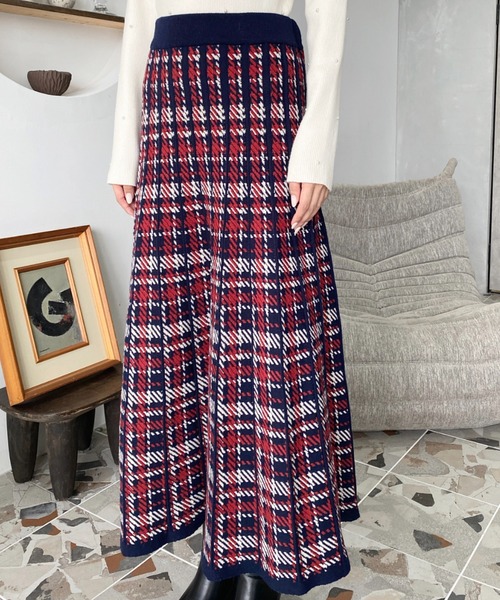 moment+（モーメントプラス）の「チェック柄プリーツニットスカート