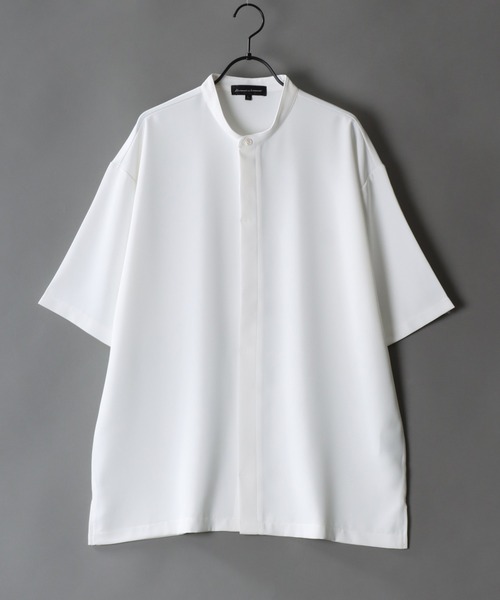 SITRY(シトリー)の「Polyester twill Drape Band Collar shirt/別注 比翼仕立て ドレープ バンドカラー 半袖 シャツ(シャツ/ブラウス・メンズ・グレイッシュベージュ/チャコールグレー/ブラック/オフホワイト・LL/M/L)」の13枚目の写真