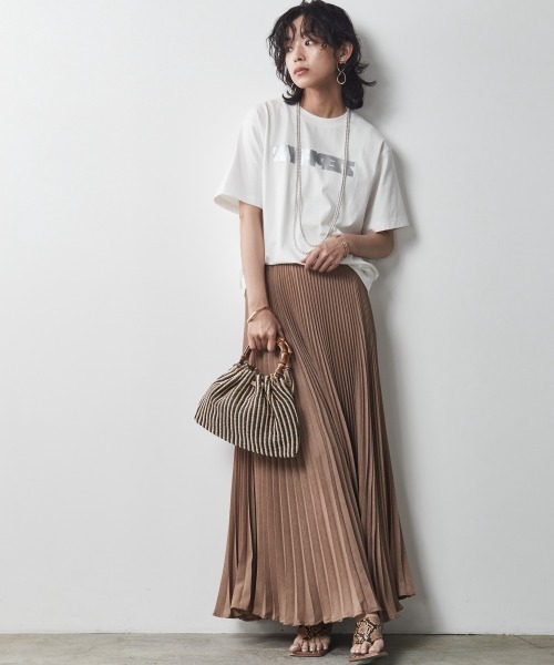 CHIC STYLE(シックスタイル)の「 プリーツマキシスカート <大きいサイズ有>シックスタイル(スカート・レディース・ブラック/ベージュ・L/3L/4L/5L/M/LL)」の9枚目の写真