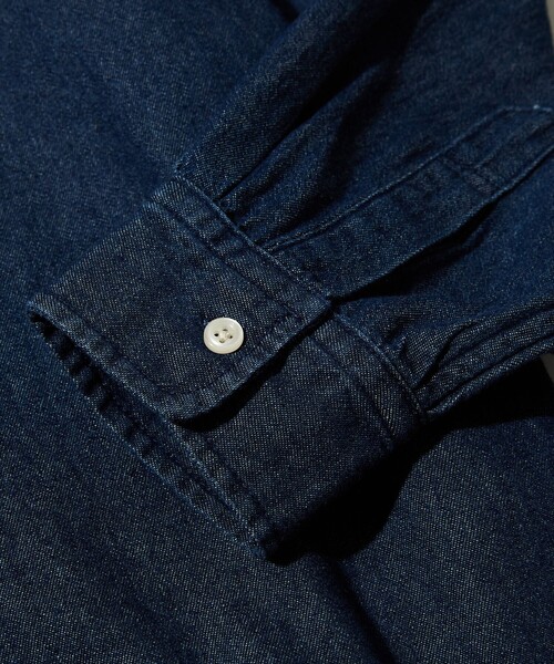 FREAK'S STORE(フリークスストア)の「限定展開 Relax Fit リラックスフィット レギュラーカラー デニムシャツ(シャツ/ブラウス・メンズ・インディゴブルー/ダークインディゴブルー/ブラック系その他/ブラック・MEDIUM/LARGE/SMALL)」の8枚目の写真