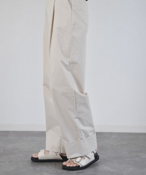 Reurie'(レウリィ)の「ダブルベルトフラットサンダル / double belt flat sandal(サンダル・レディース・ブラック/アイボリー・23.0cm/24.0cm/23.5cm/24.5cm)」の15枚目の写真