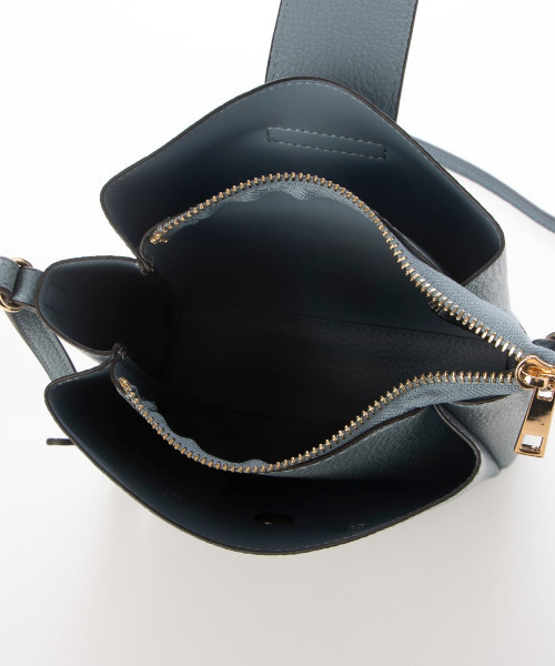 cache cache(カシュ カシュ)の「カシュカシュ cachecache / 3つ口縦型ショルダーバッグ(ショルダーバッグ・レディース・アイボリー/マスタード/ブルー/ベージュ系その他/ブラック/シルバー・FREE)」の17枚目の写真