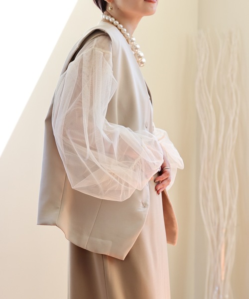 ULEULA(ウルア)の「ノーカラーベスト(ベスト・レディース・ブラック/アイボリー・FREE)」の6枚目の写真