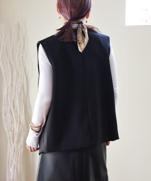 ULEULA(ウルア)の「ノーカラーベスト(ベスト・レディース・ブラック/アイボリー・FREE)」の14枚目の写真