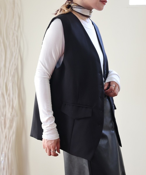 ULEULA(ウルア)の「ノーカラーベスト(ベスト・レディース・ブラック/アイボリー・FREE)」の12枚目の写真