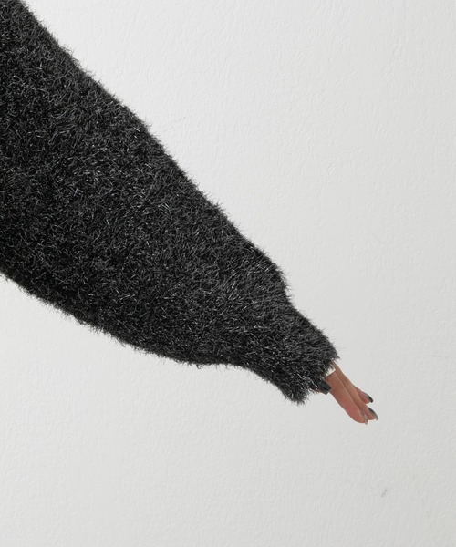 COLONY 2139（コロニートゥーワンスリーナイン）の「WEB・一部店舗限定 / クロップドボリュームスリーブシャギーラメニット（ニット/セーター・レディース・ピンク/ゴールド/ブルー/ブラウン/シルバー/ブラック・FREE）」の12枚目の写真