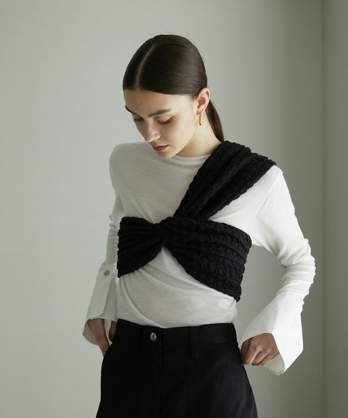 LA PEAU DE GEM シャイニングフェザーニットキャミ 新品】LA PEAU DE