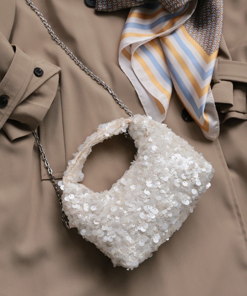 ap retro(アプレトロ)の「スパンコール巾着バッグ / ミニバッグ(ショルダーバッグ・レディース・シルバー/ブラック系その他/ブラック/ホワイト系その他/ブラック系その他2・FREE)」の2枚目の写真