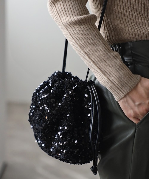 ap retro(アプレトロ)の「スパンコール巾着バッグ / ミニバッグ(ショルダーバッグ・レディース・シルバー/ブラック系その他/ブラック/ホワイト系その他/ブラック系その他2・FREE)」の9枚目の写真