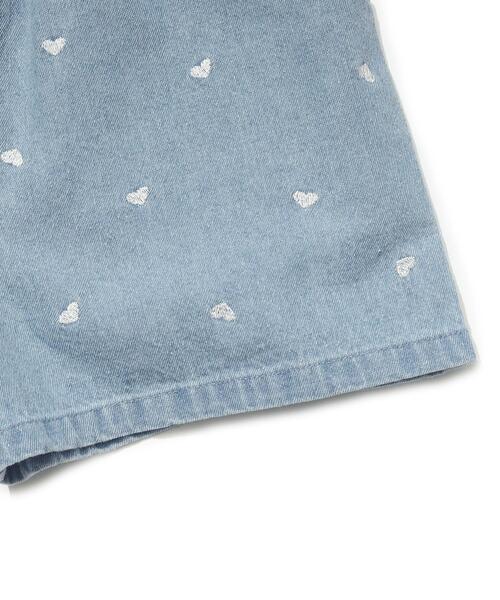 SHOO・LA・RUE（シューラルー）の「◆【110-140cm】ハート刺繍ショートパンツ（その他パンツ・キッズ・ブラック/ライトベージュ/サックスブルー・11/12/13/14）」の4枚目の写真