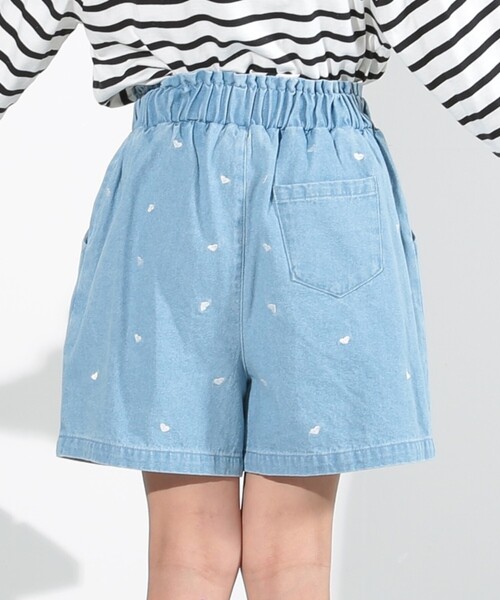 SHOO・LA・RUE（シューラルー）の「◆【110-140cm】ハート刺繍ショートパンツ（その他パンツ・キッズ・ブラック/ライトベージュ/サックスブルー・11/12/13/14）」の7枚目の写真