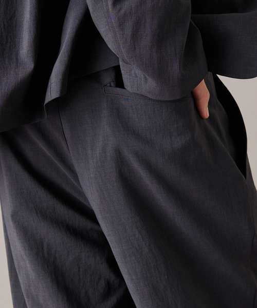 JOURNAL STANDARD（ジャーナルスタンダード）の「”吸水速乾 / 接触冷感” EVALET ストレッチ ウォッシャブル 1タックテーパードパンツ（スラックス・メンズ・ブラック系その他/ベージュ/ダークブルー・SMALL/MEDIUM/LARGE）」の18枚目の写真