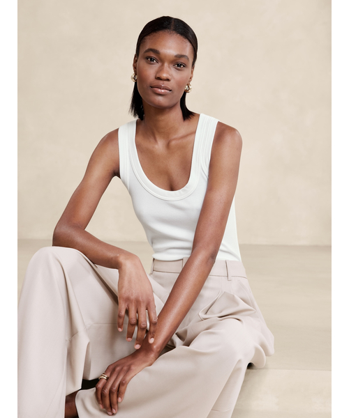 Banana Republic(バナナリパブリック)の「リブ スクープネック タンクトップ(タンクトップ・レディース・ホワイト・S/XS/L/M)」の3枚目の写真