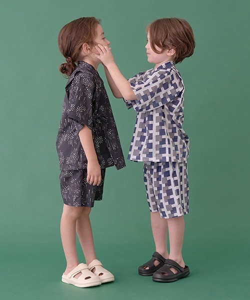 b・ROOM（ビールーム）の「ゆったりシルエットで着やすい甚平（浴衣・キッズ・ライトグレー/グレイッシュブルー/ネイビー/ブラック・100cm/130cm/120cm/110cm）」の9枚目の写真