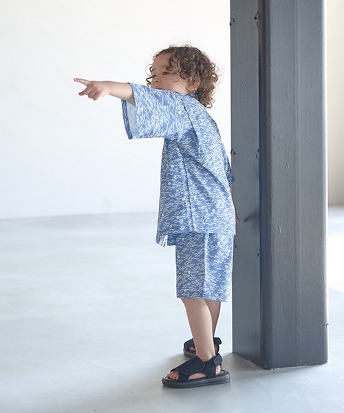 b・ROOM（ビールーム）の「ゆったりシルエットで着やすい甚平（浴衣・キッズ・ライトグレー/グレイッシュブルー/ネイビー/ブラック・100cm/130cm/120cm/110cm）」の6枚目の写真