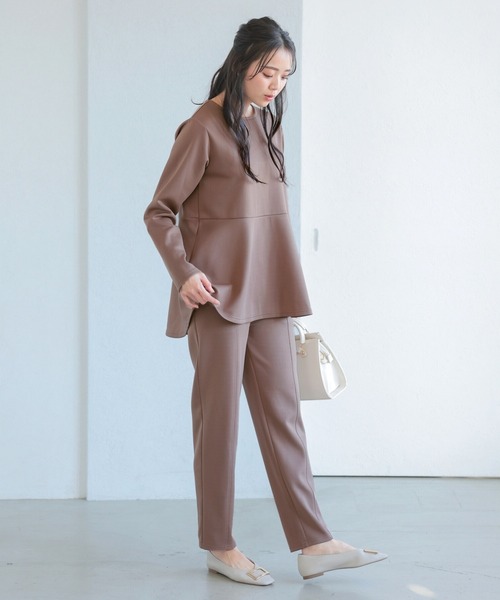 itto...（イット）の「ペプラムトップス＆テーパードパンツ2点セットアップ（セットアップ・レディース・モカ/ブラック/ライトベージュ・L-XL/M-L）」の15枚目の写真