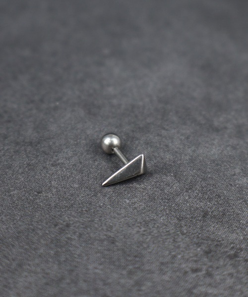 GARNI Triangle Pierce 片耳、両耳用 GARNI Triangle Pierce 片耳、両耳用 Triangle Pierce | GARNI