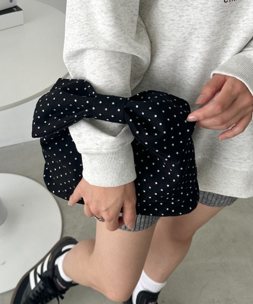 CLEA(クレア)の「リボンモチーフ スクエアハンドバッグ(ハンドバッグ・レディース・ブラック/ゴールド/ブラック系その他/ホワイト系その他・FREE)」の3枚目の写真